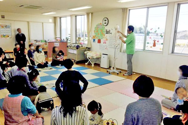 子育て支援センターでの講演1