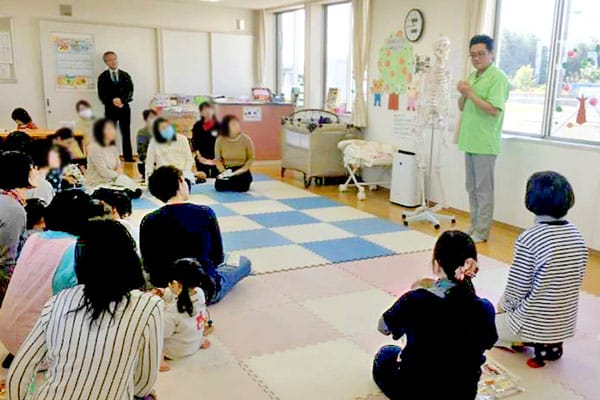 子育て支援センターでの講演2